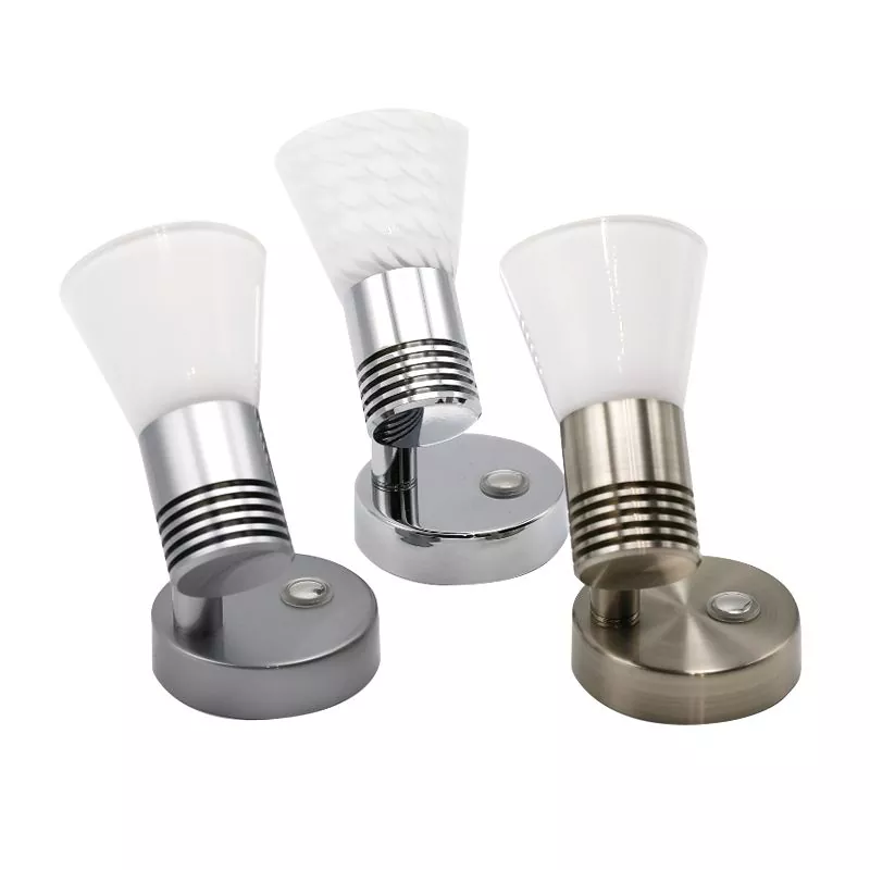 چه چیزی باعث می شود این چراغ LED 24 ولت مناسب برای قایق ها و RV ها باشد؟